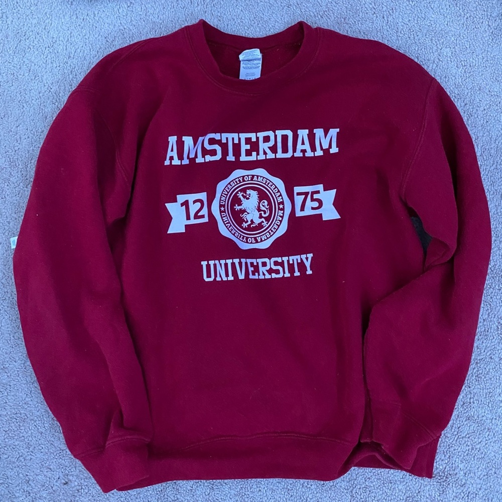 sweatshirt